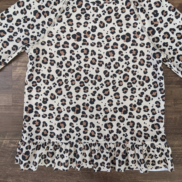 NEW! H&M Leopard Rash Guard - Picture 3 of 8